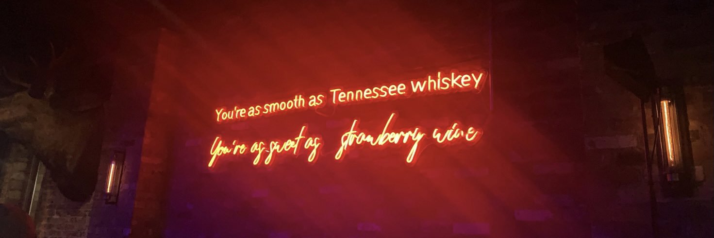 serenahuns's profile banner image