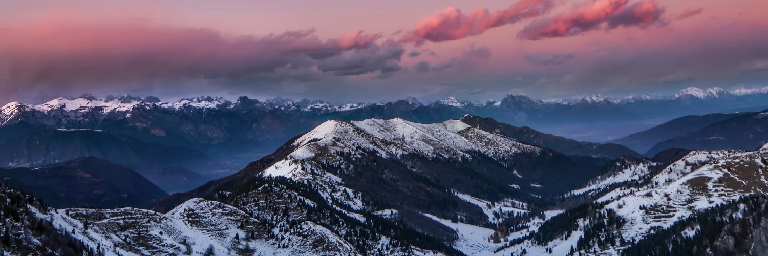 IsoraDarias's profile banner image