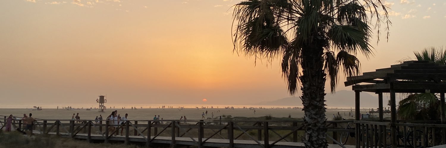 luluvillalobos's profile banner image