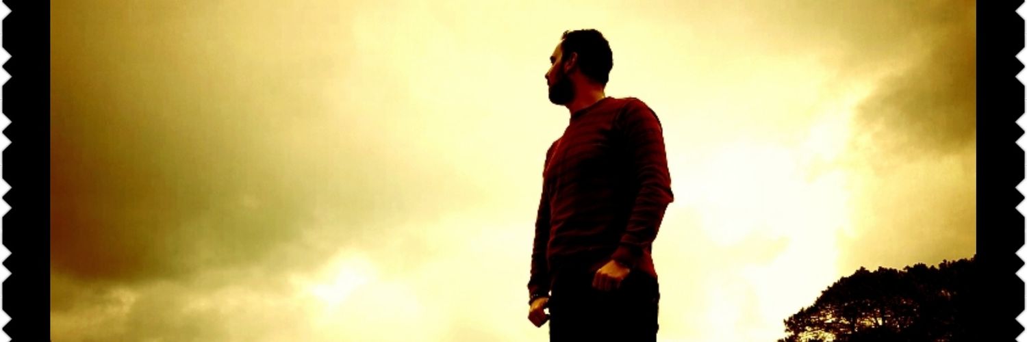 2323_leon's profile banner image