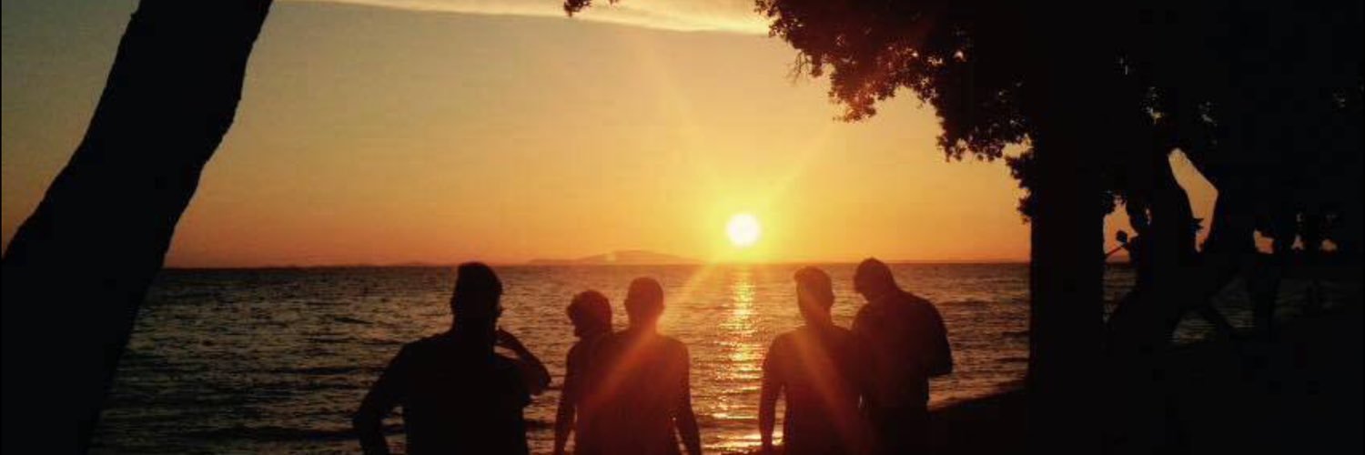 Dennish920's profile banner image