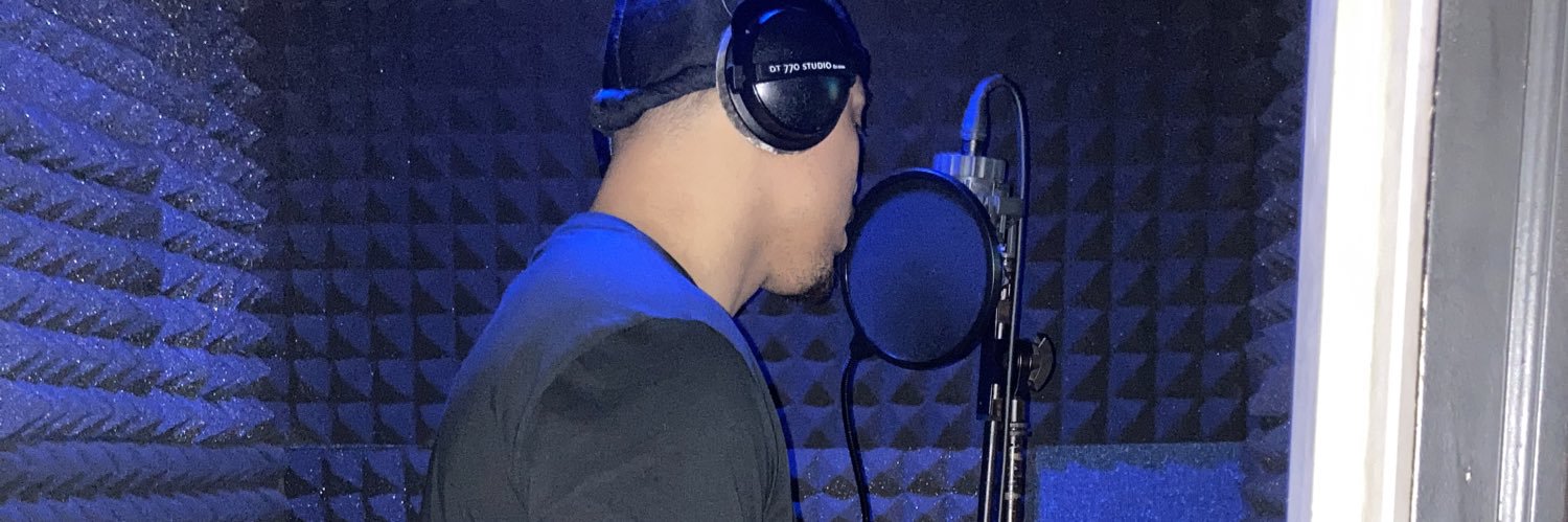 famous_da_god's profile banner image