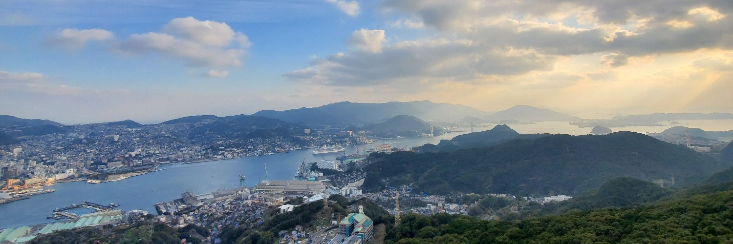 shumunkuru's profile banner image