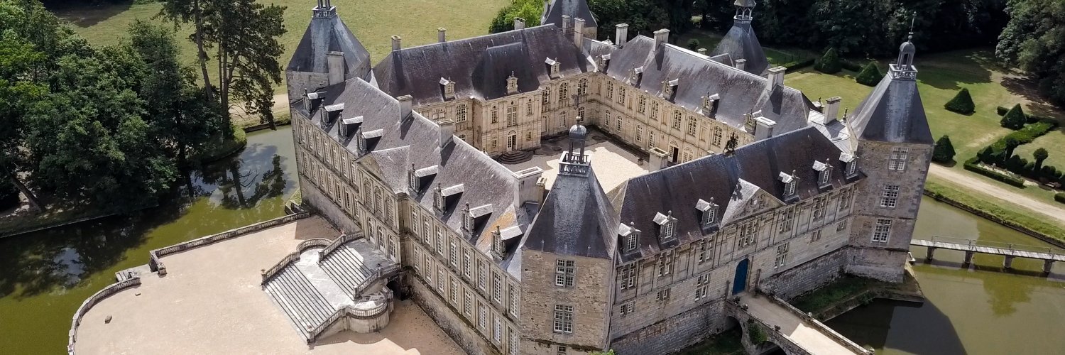ChateauSully71's profile banner image