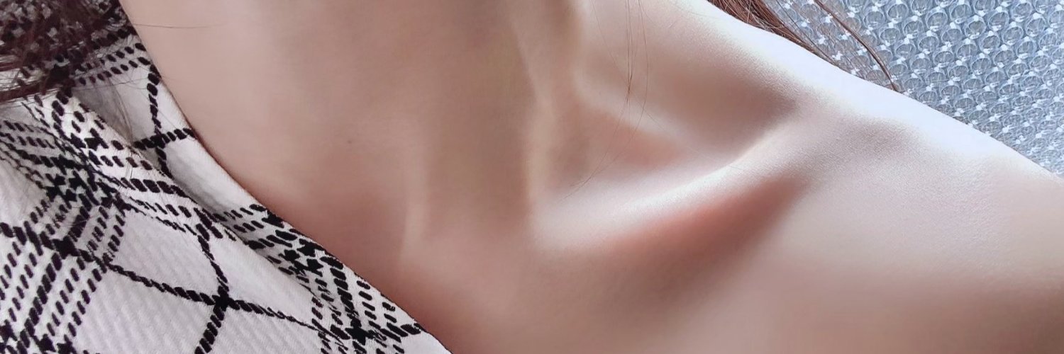 윤인아 banner