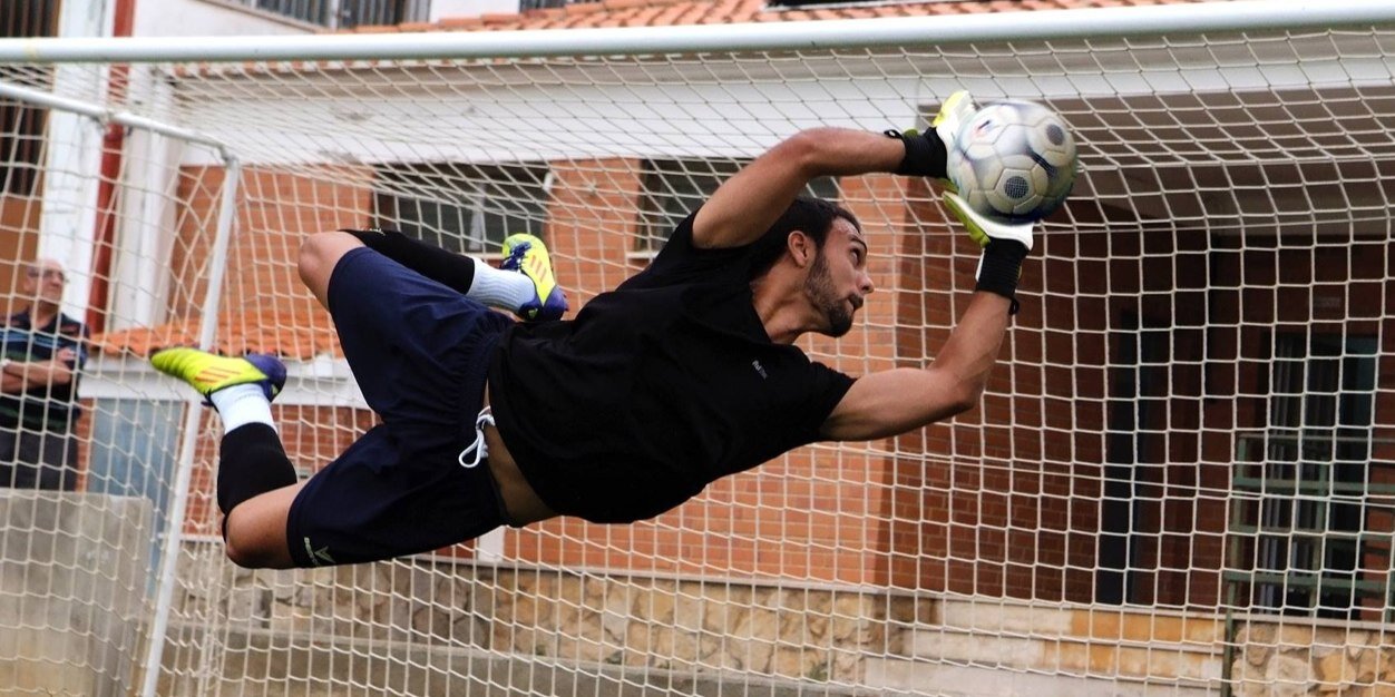 FariAdrian's profile banner image