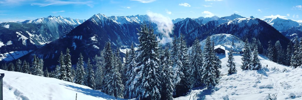 WhereToGoSkiing's profile banner image