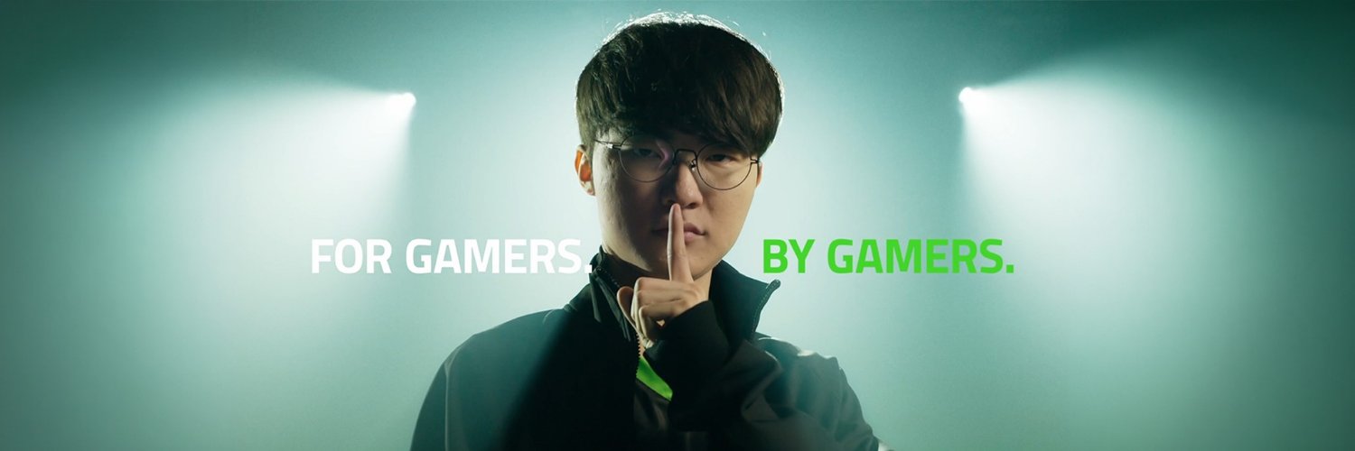 Team RΛZΞR banner