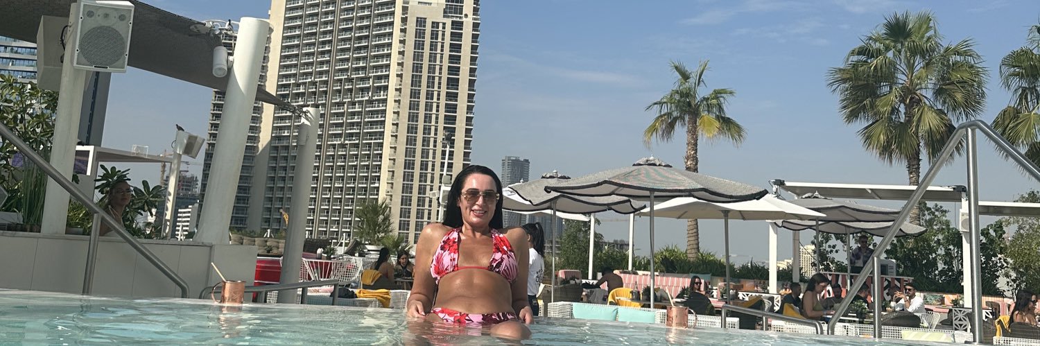 LauraElliott_22's profile banner image