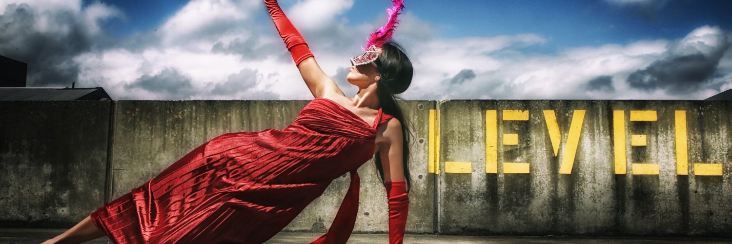 ♡Ed°̩th'M banner