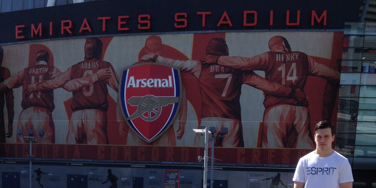 Tarnbloom's profile banner image