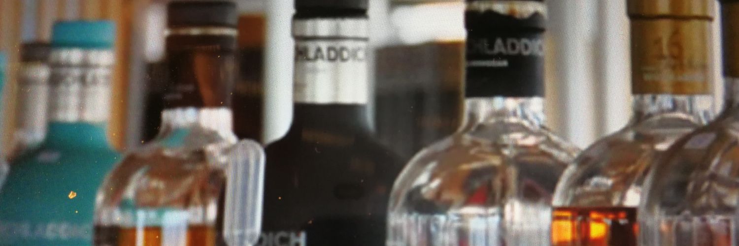 dieUnM0egliChe's profile banner image