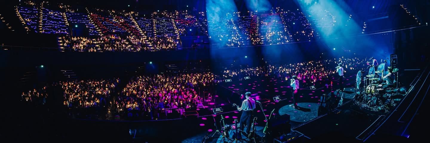 violetR_06's profile banner image