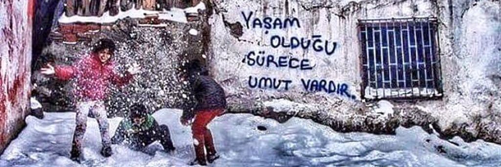 avnuriye's profile banner image