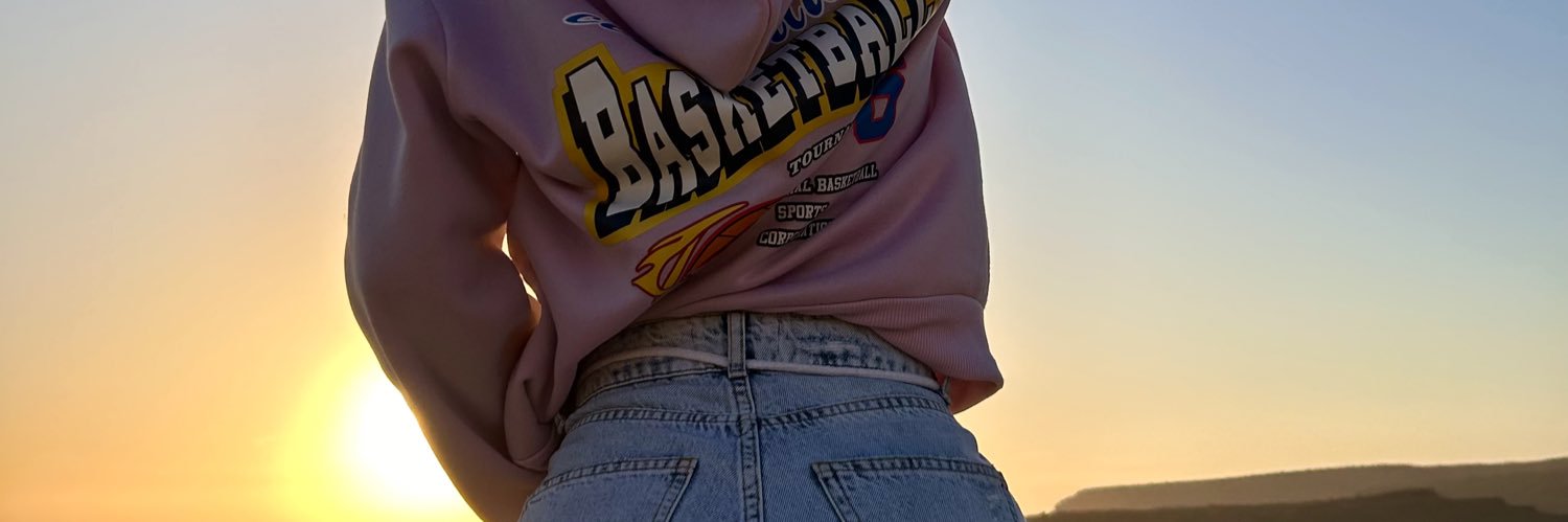 thaisgil14's profile banner image