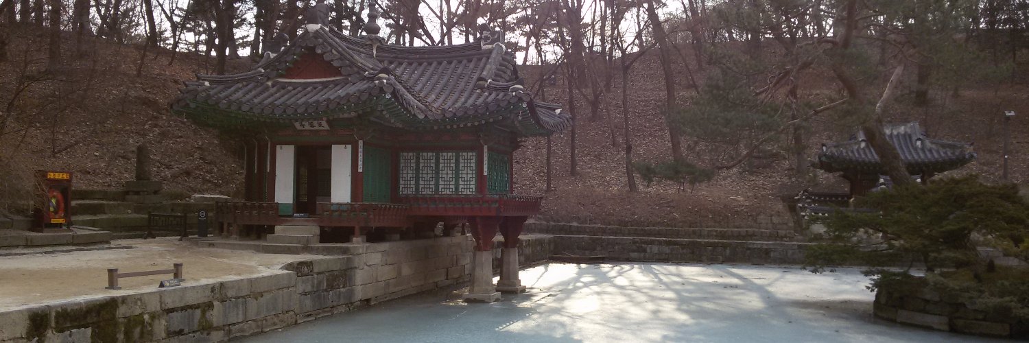 Yogui_Lo's profile banner image