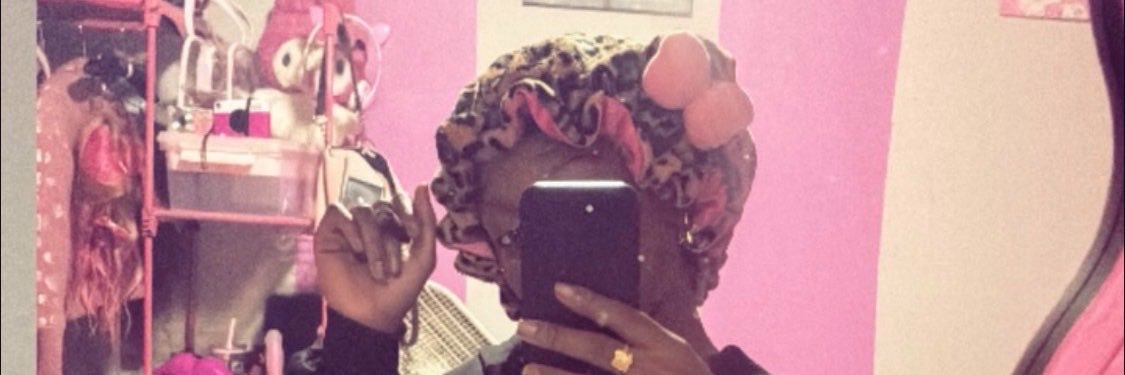 shes_tinkaa's profile banner image