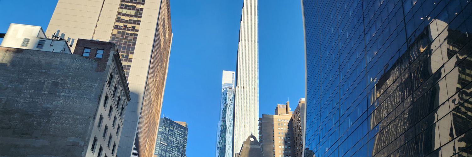 moedaroller's profile banner image