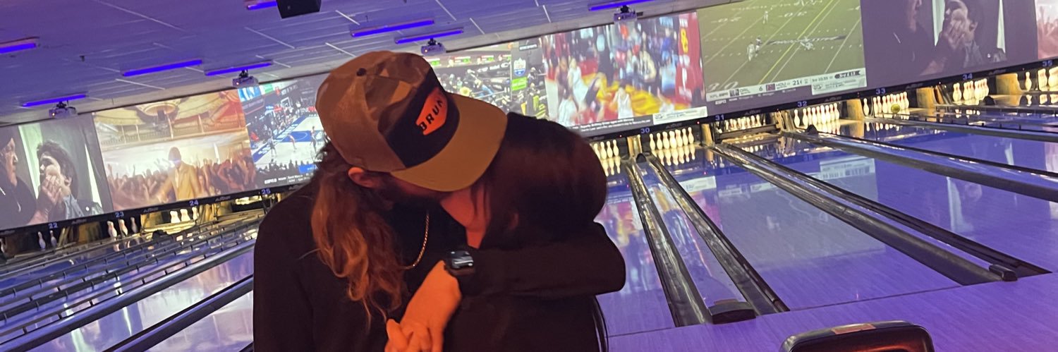mmkayye__'s profile banner image