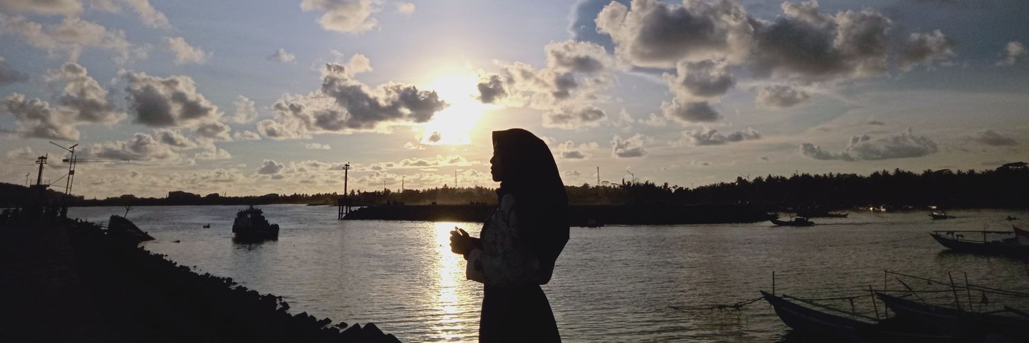 Fifi_2910's profile banner image