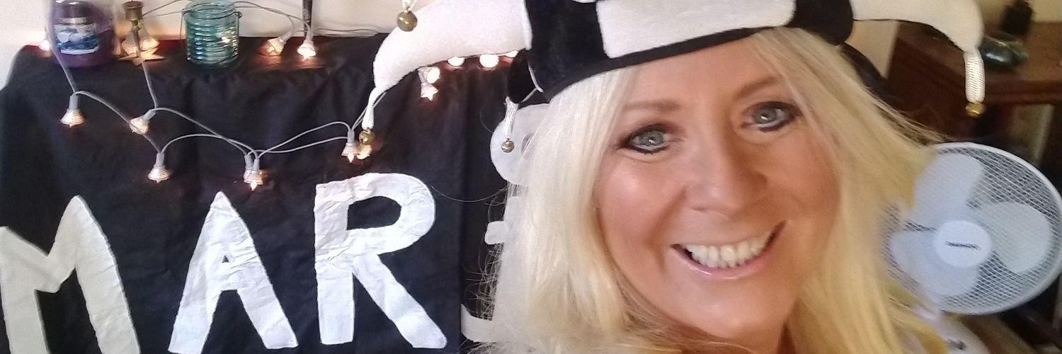 Susan Nugent 💋⚽️🍸📷 banner