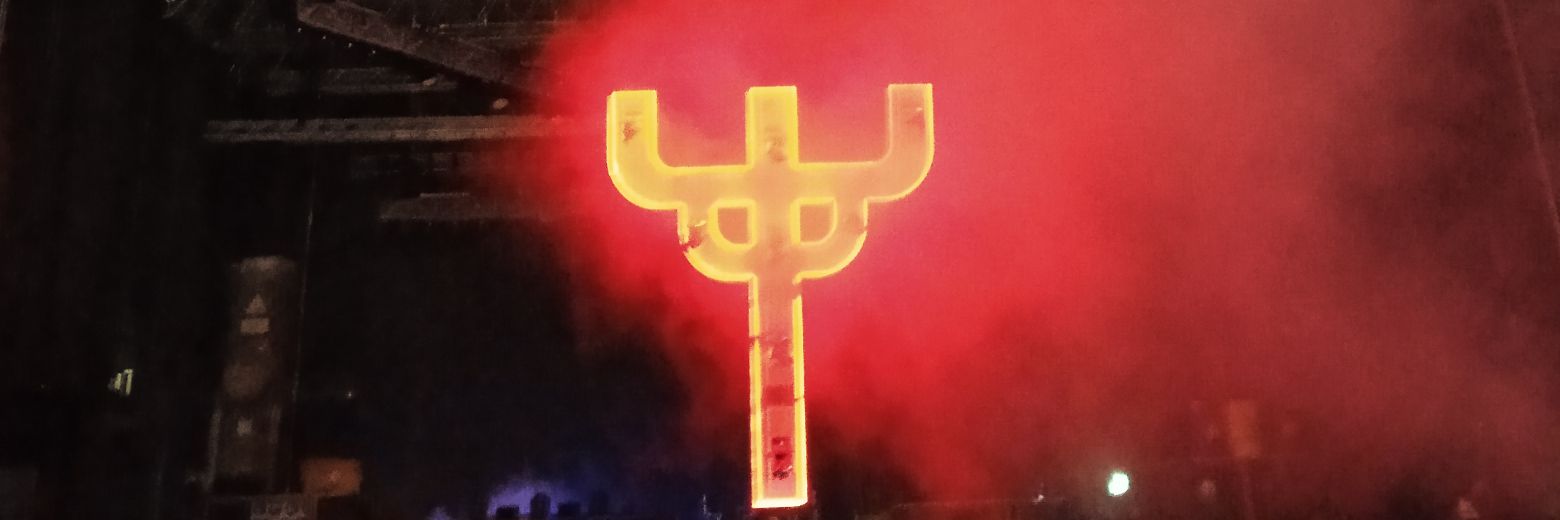 foolssail's profile banner image