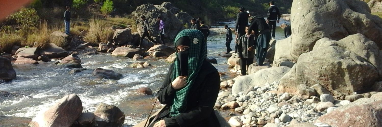 kaneezayrasool's profile banner image