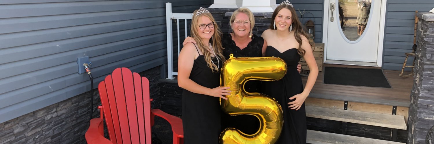 April Anderson @aliveskylodge banner