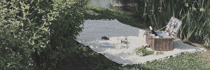 Azhai. banner
