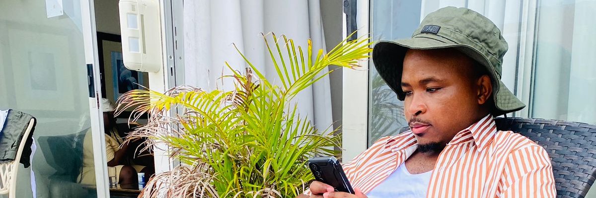 ndinguthole's profile banner image