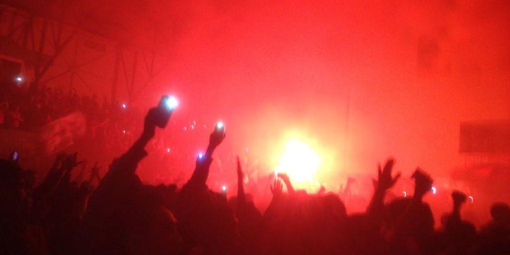arentcleverley's profile banner image
