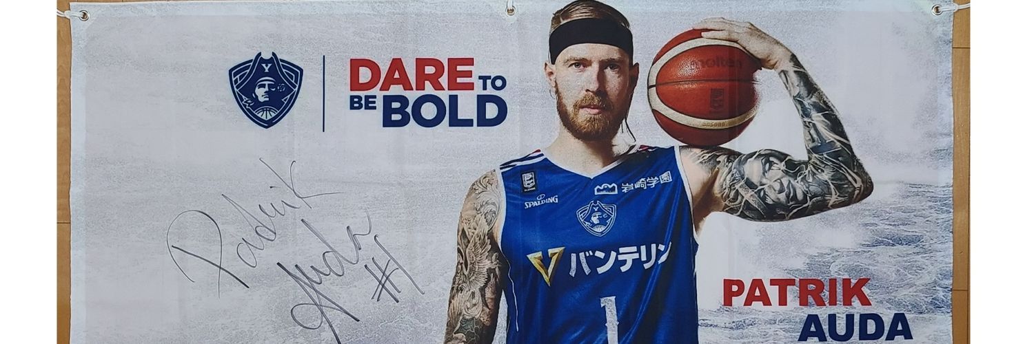 shocking_blue82's profile banner image