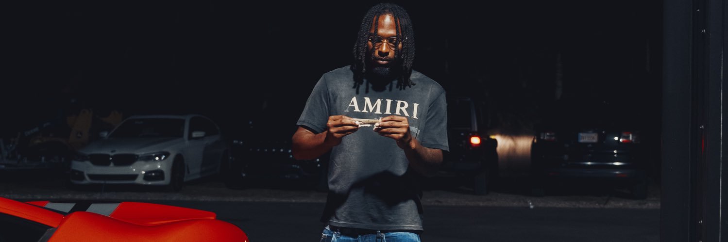 mackwllz's profile banner image