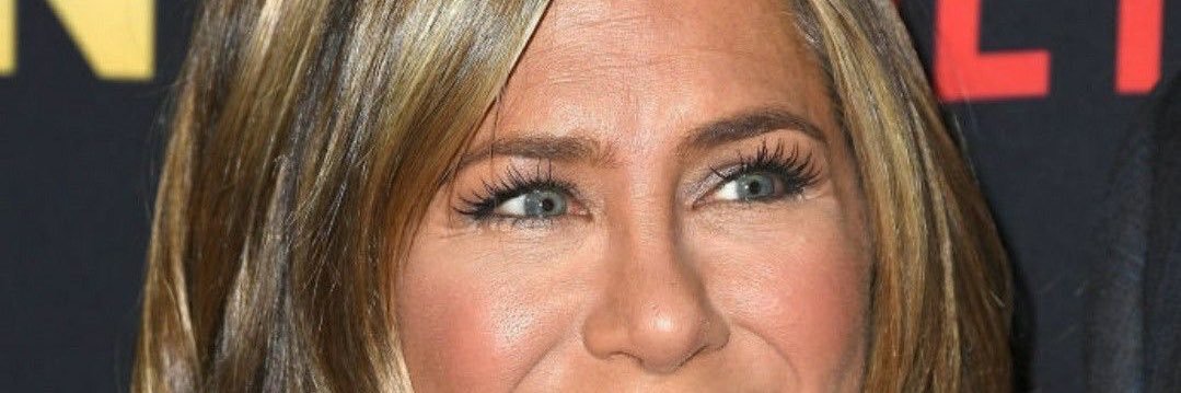 Jennifer Aniston banner