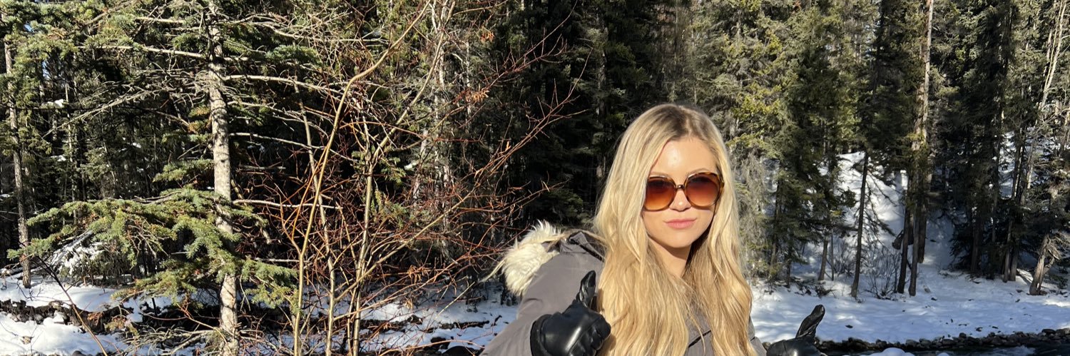 ashleylozinski's profile banner image