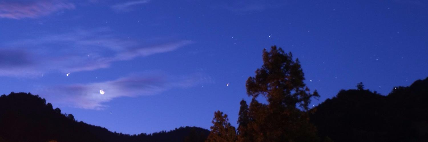 tripod_moon's profile banner image
