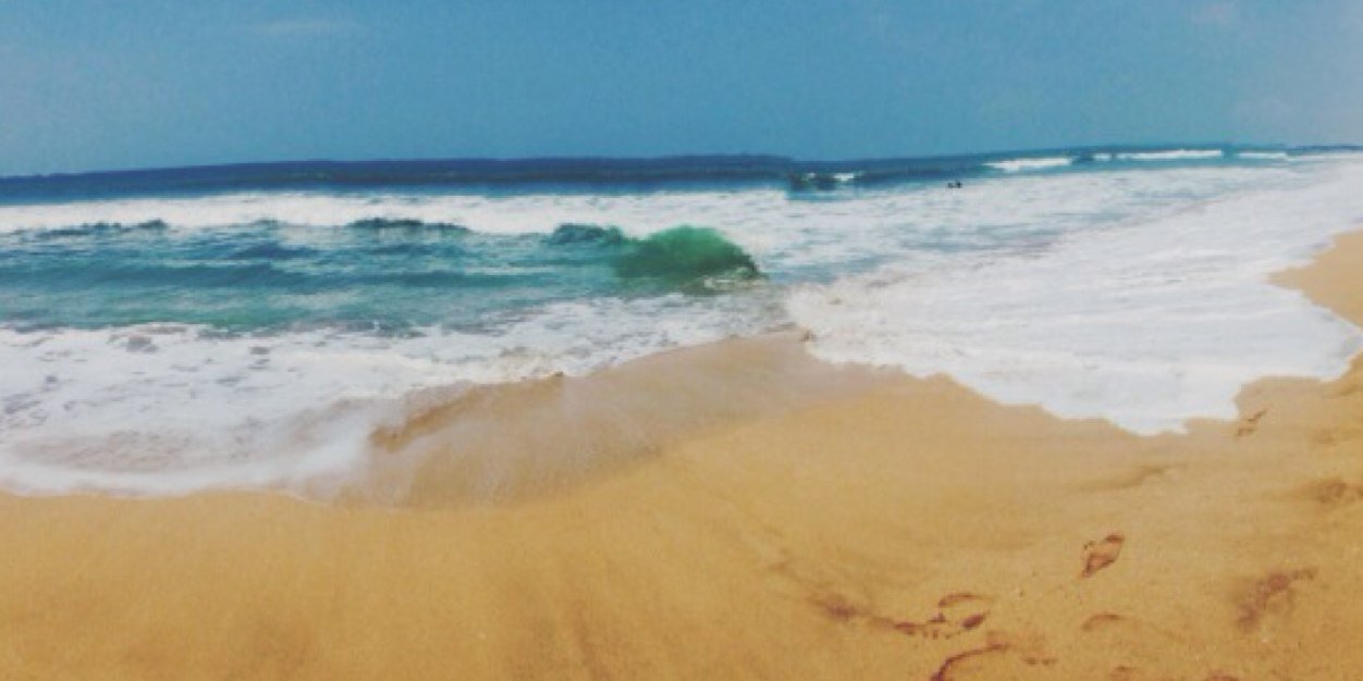 N banner