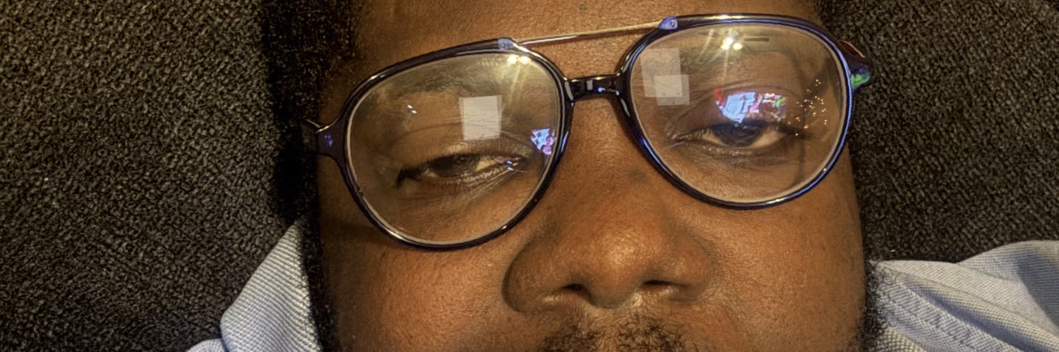 laughmelaugh's profile banner image