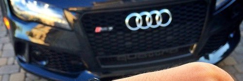 Axel banner