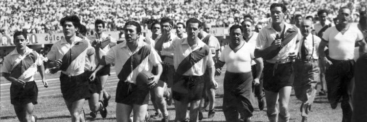 delante de todo el mundo banner