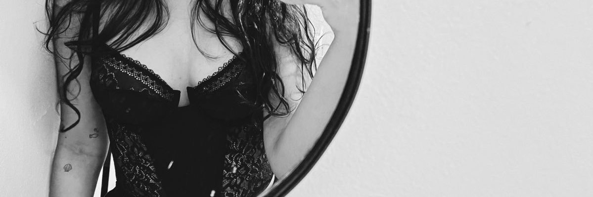 annarafss's profile banner image