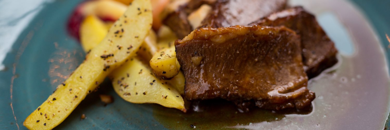 Aroma Resto Bar banner