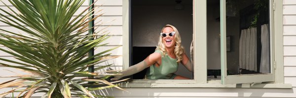 TheRealAnnaCamp Profile Banner