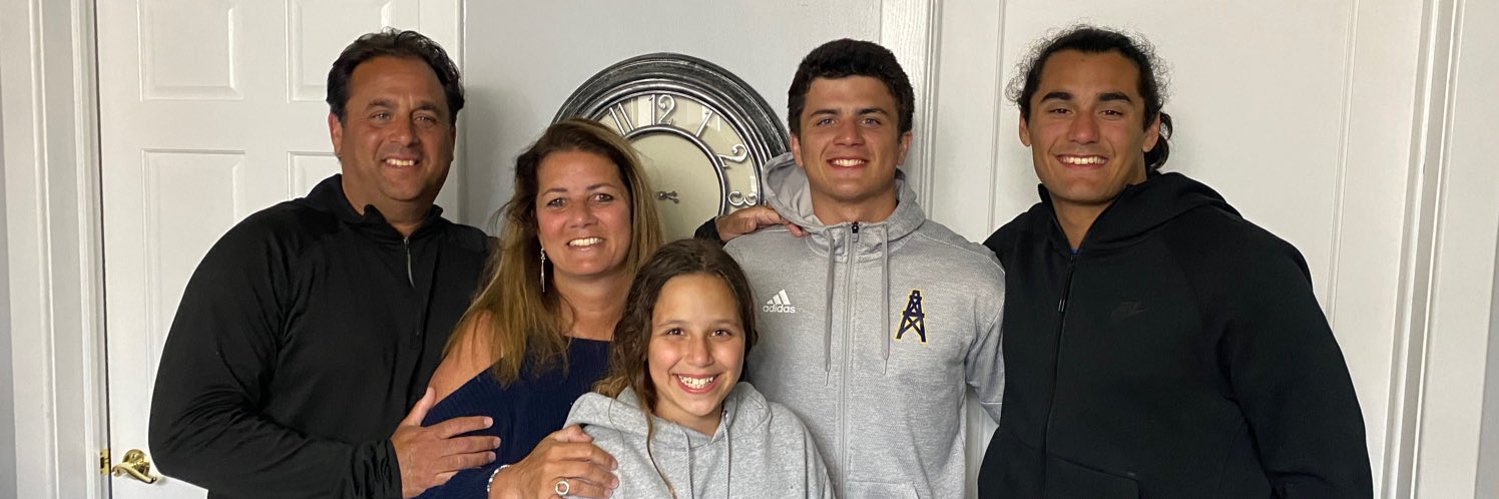 jen_ostrowsky's profile banner image