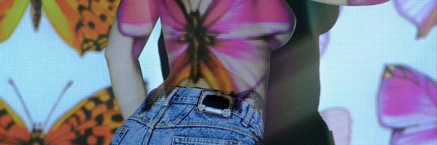 whorelah's profile banner image