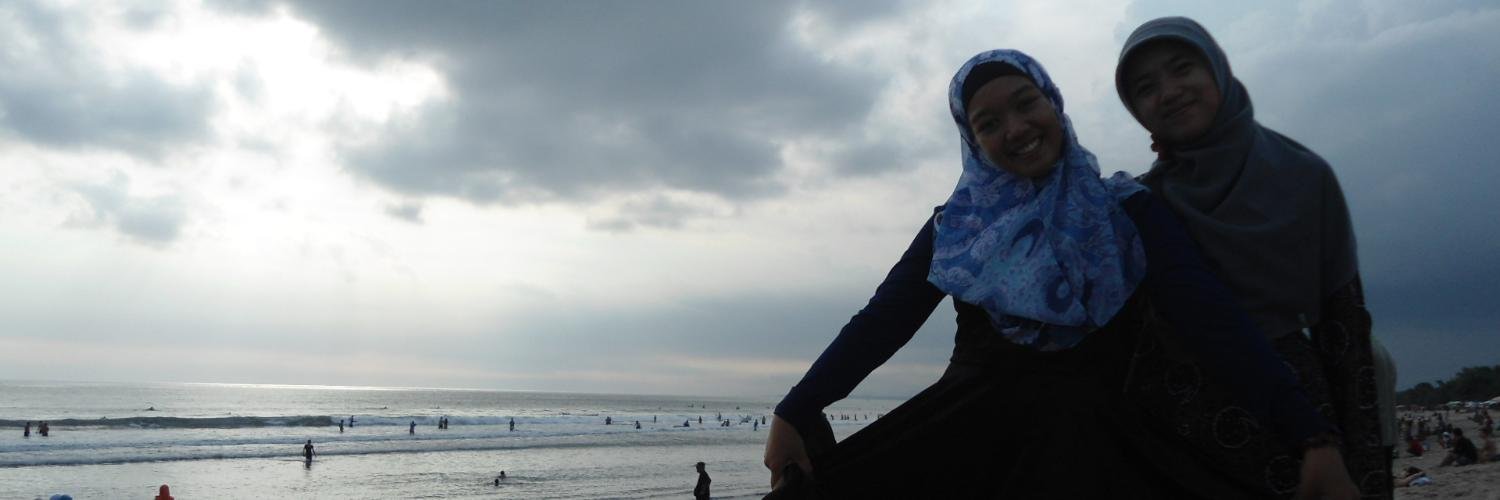 endriawahyuning's profile banner image
