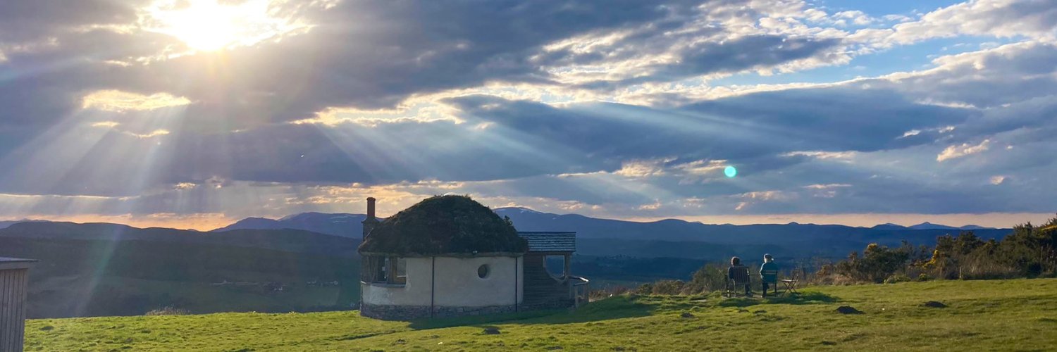 moniackmhor's profile banner image