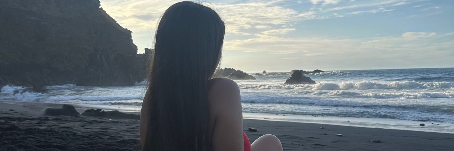 angelaredi98's profile banner image
