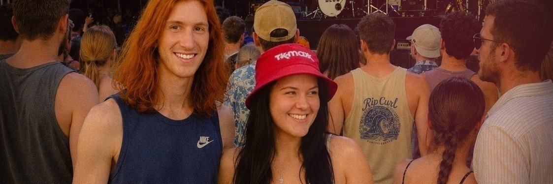 JulieOutrageous's profile banner image