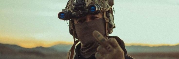 L banner